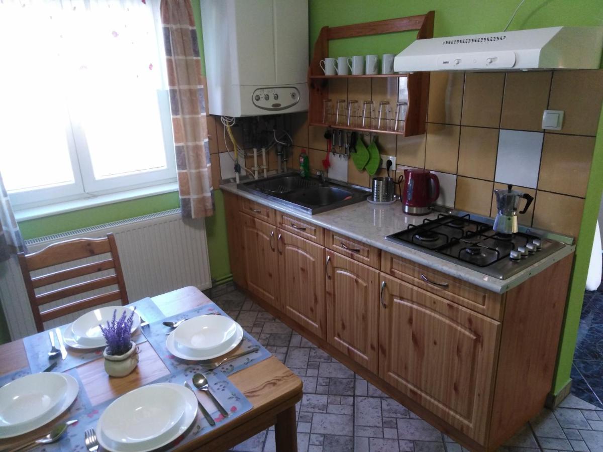 Arinza Apartman Vendeghaz Mezőkövesd Buitenkant foto