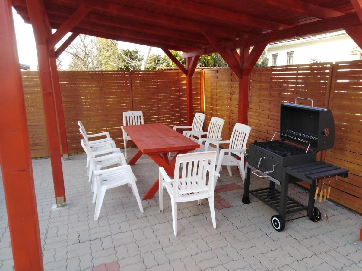 Arinza Apartman Vendeghaz Mezőkövesd Buitenkant foto