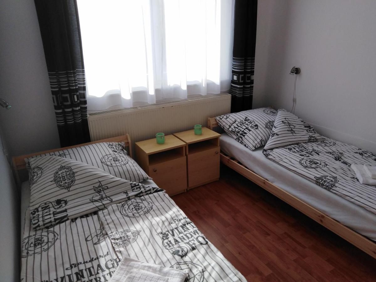 Arinza Apartman Vendeghaz Mezőkövesd Buitenkant foto