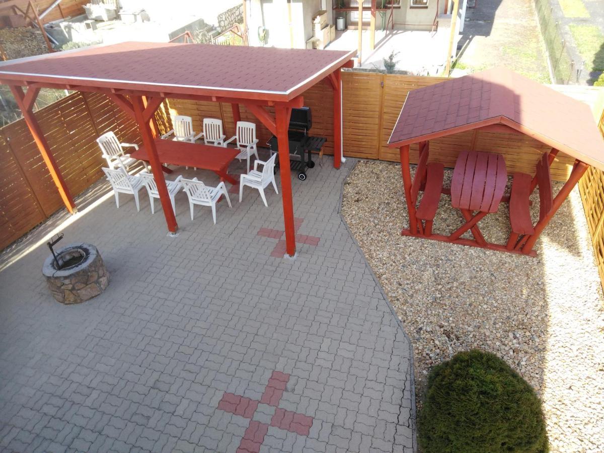 Arinza Apartman Vendeghaz Mezőkövesd Buitenkant foto