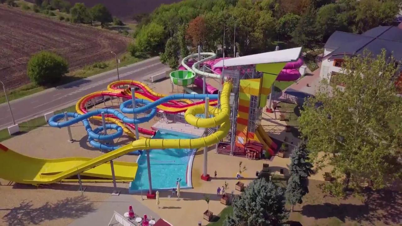 Arinza Apartman Vendeghaz Mezőkövesd Buitenkant foto